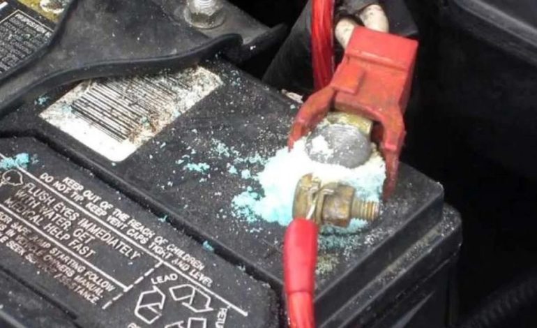 5 penyebab aki mobil cepat soak/rusak