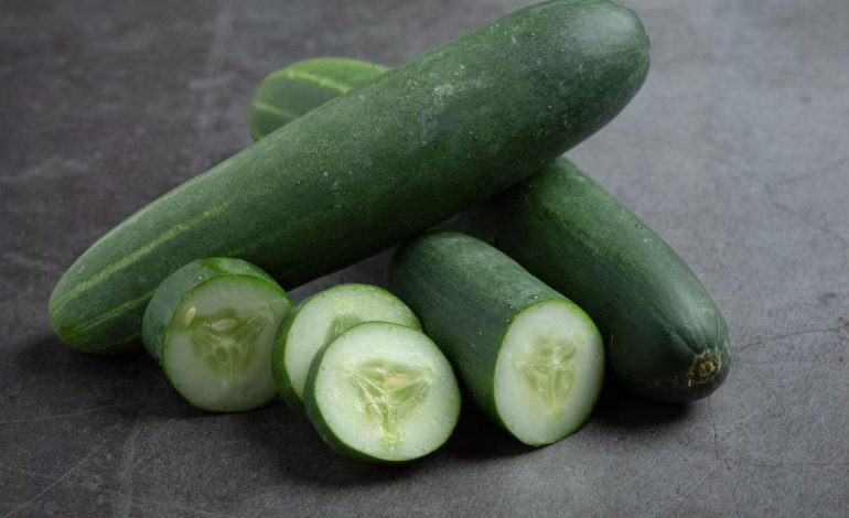 5 Manfaat Mentimun Bagi Kecantikan