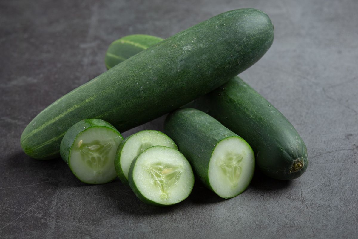 5 Manfaat Mentimun Bagi Kecantikan